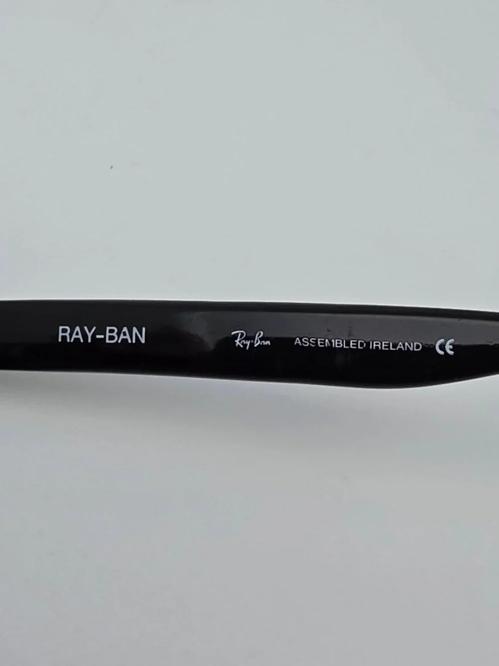Ray-Ban B&L W3095 Gloss Black Frame G-15 Green Mineral Glass Lens Sunglasses